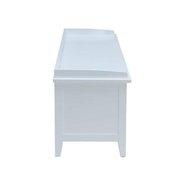  and crisp finish make for charming windowsill seating. This bench is also perfectly suited t