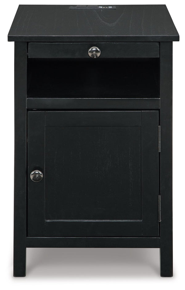 Treytown - Black - Chair Side End Table