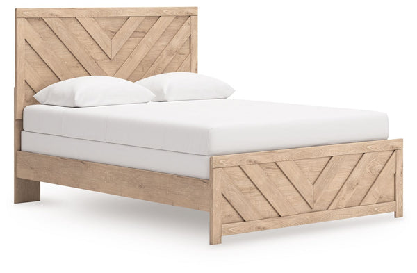 This queen panel bed brings a touch of modern farmhouse charm to your home. Its light oak finish and clean lines have a fresh, airy feel, effortlessly creating an inviting atmosphere for a restful nightâ€™s sleep. A striking chevron pattern adds texture a