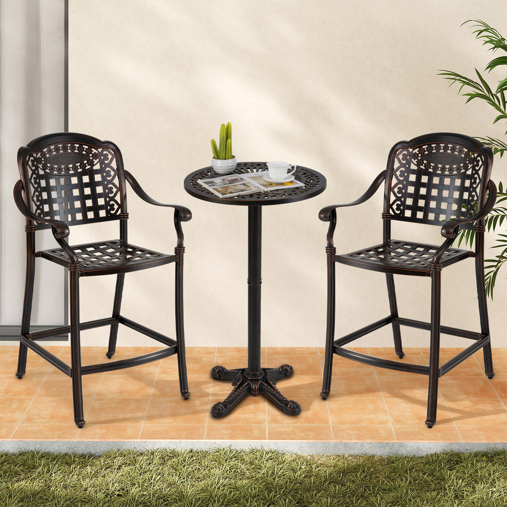 Robust cast aluminum frame for prolonged use<br>Withstand the test of time with rustproof feature<br>Hallowed backrests and tabletop for a vintage touch<br>Inclined backrests and contoured seat for perfect body support<br>Optimal arm relaxation with curve