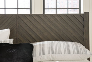 Arkenton - Grayish Brown - California King Panel Bed