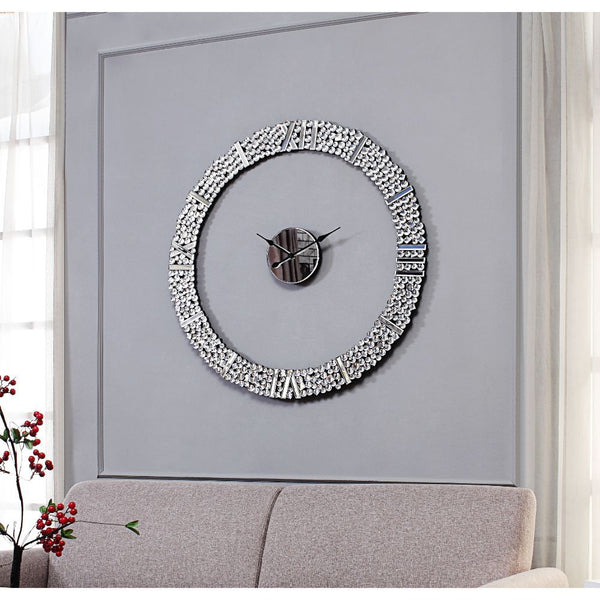  but that doesn-'t mean the appearance of your clock has to be! This design is sure to work as a focal point in any ensemble with features like a striking round silhouette