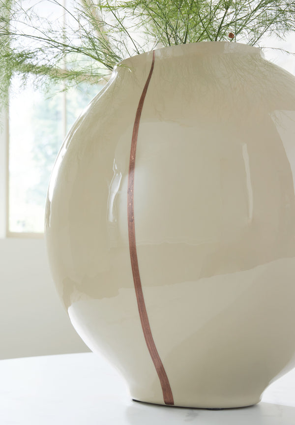 Sheabourne - Vase - 12.5## - Cream