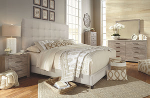 Dolante - Beige - King Upholstered Bed