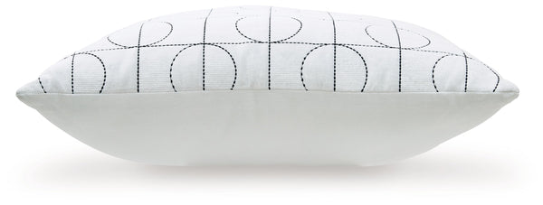Kydner - White / Black - Pillow (Set of 4)