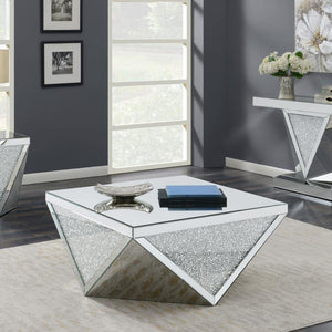  diamond-shaped base features triangular mirrored panels with alternating glittery material