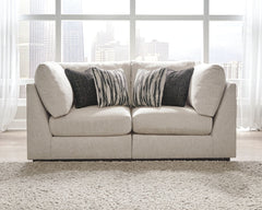 With its casual-contemporary aesthetic and modular design that simply makes sense, this sectional makes way for high style and indulgent comfort. Rest assured, the thickly cushioned seats and wedge-cut backrests are right on point for those who fancy a cl