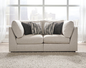 With its casual-contemporary aesthetic and modular design that simply makes sense, this sectional makes way for high style and indulgent comfort. Rest assured, the thickly cushioned seats and wedge-cut backrests are right on point for those who fancy a cl