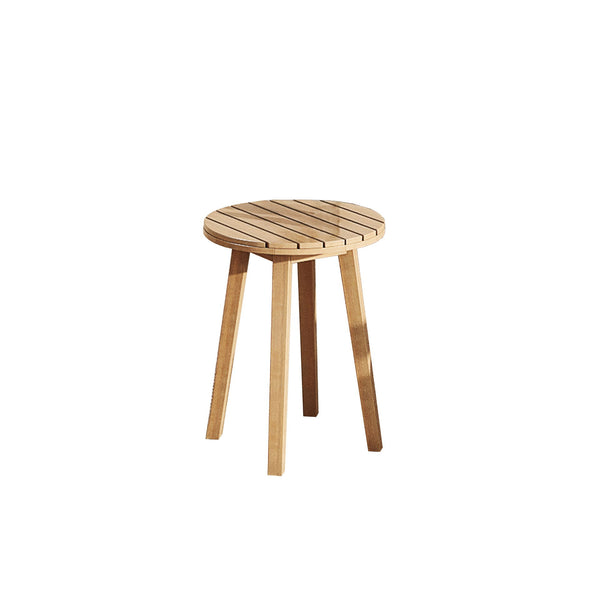 The Wesley Patio End Table combines strength and style, making it a functional and attractive piece for any outdoor setting. Crafted from FSC-Certified Acacia solid wood, it delivers exceptional durability and natural resistance to the elements, ensuring 