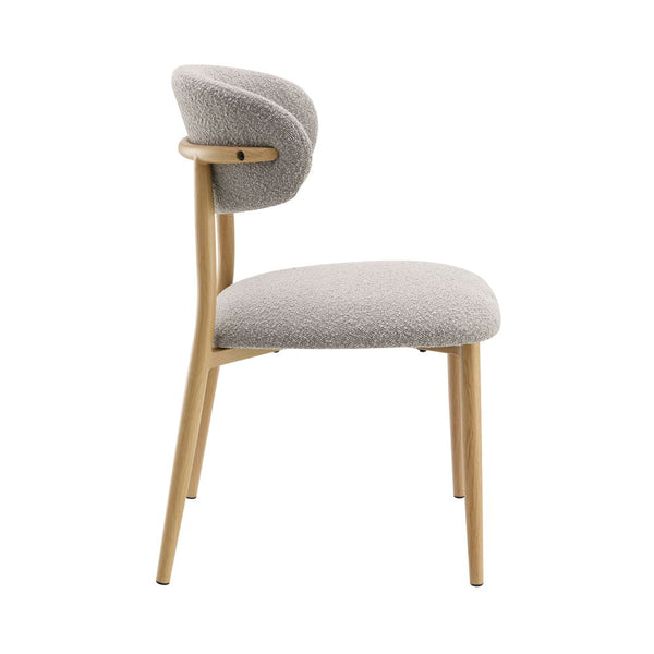  exudes charm and sophistication. The marble grain finish adds a touch of luxury