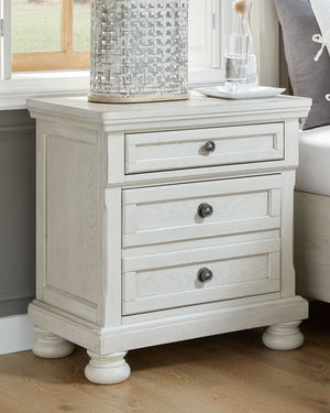 Robbinsdale - Antique White - 7 Pc. - Dresser