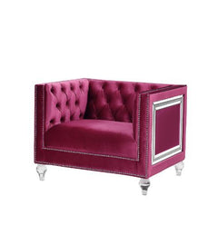 Looking to create a glamorous living room, look no further. The Heibero collection is ideal for that. Featuring timeless button tufting and the more modernized fine details such as the mirrored trim accents. The burgundy velvet upholstery is an eye-catche