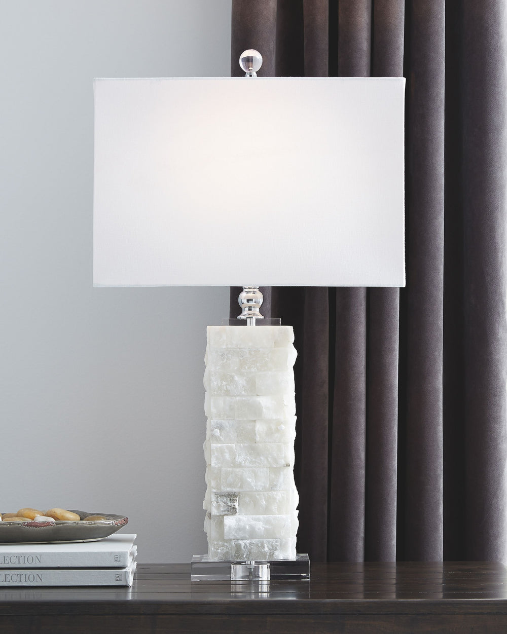 Bring a slice of paradise home with you. This lamp takes inspiration from the coastal chic trend with its uniquely crafted base, formed with chunks of white alabaster. How fashion-forward.<br><br><b>Additional Dimensions</b><br><ul><li>Base: 0-"</li><li>S
