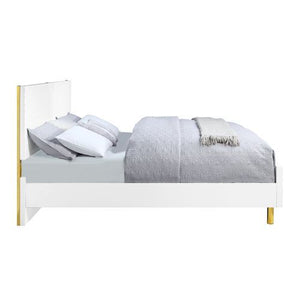Gaines - Eastern King Bed - White High Gloss Finish