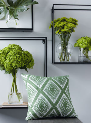  chairs and sofas.<br/><br/><b>Product Features</b><ul><li>Olefin cove
