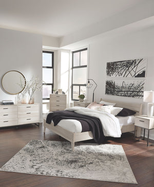 Socalle - 5 Pc. - Dresser, Queen Panel Platform Bed, 2 Nightstands - Natural