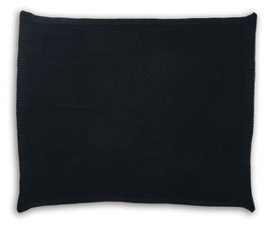  it pairs with a variety of decor. Whether this throw is at the foot of the bed or on the arm of your favorite chair
