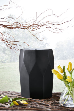  it-'s the perfect place to set down a drink. And what a pretty perch for a draping plant. However you use it