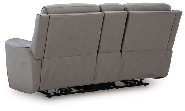  complete with supple top-grain leather in the seating area. Eloquently incorporated into the sleek design a