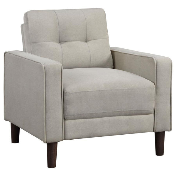 Ideal for studio apartments or small rooms, this chair boasts a perfect small-scale design. Its classic track arm and self-welt detailing highlight the superior tailoring. The grid-tufted boxed back cushions and pocket coil spring cushion construction ens