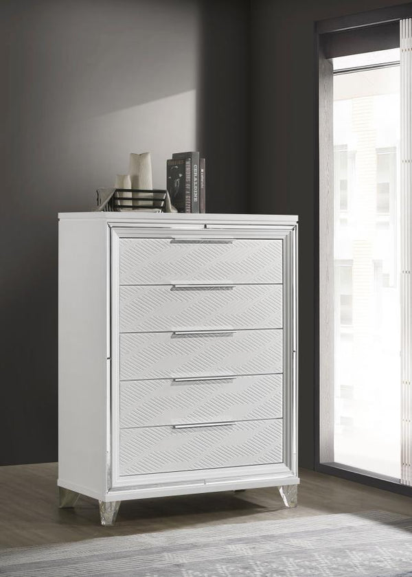  featuring a modern Italian design. The white finish and picture framed recessed panels with embossed herringbone graphic patterns create a sophisticated look. Accented with mirror framing
