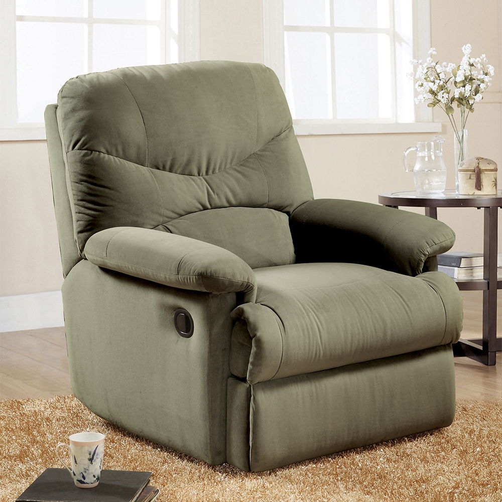 The lovely Arcadia recliner offers comfort, style and value for any home. A smooth microfiber seat cushion provides relaxation from seat to toe with an easy to reach external handle for operating the reclining mechanism.<br/><br/><b>Product Features</b><u