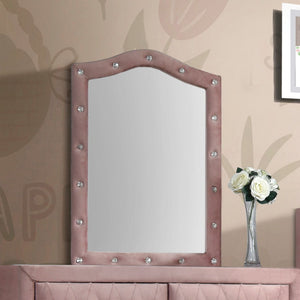 Mirror (4mm Thick, NOT Beveled Edge) Shape: Arched Orientation: Portrait (Vertical) Fully Padded Trim: Crystal like Button Tufted, Wooden Inner Frame: Tropical Wood, MDF, Chipboard<br/><br/><b>Product Features</b><ul><li>Case: 1Pc/1Ctn</li><li>Finish: Pin