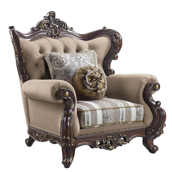 Embrace the essence of lavish living into your home with this Ragnar sofa. Highlighting detailed carvings that naturally follow with the elegant curves of the rolled arms that make a transition to the wood-trimmed arched backrest which features a camel hu