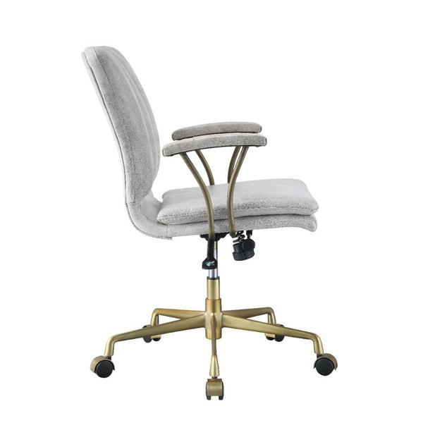  and features luxurious top grain upholstery in vintage white with decorative vertical stitching