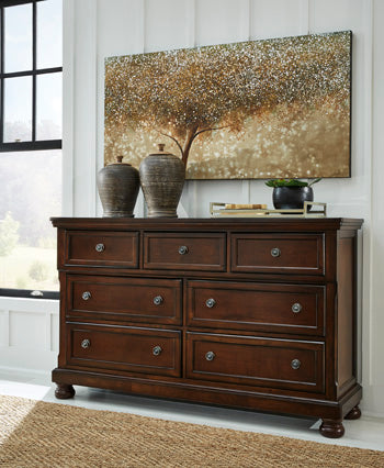 Dresser