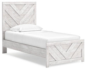 Charmingly designed, this twin panel bed embraces the aesthetics of countryside living and repurposes them for modern settings. Its whitewash paint, replicating the wear and tear of time, appeals to your love of vintage character. And a chic chevron patte
