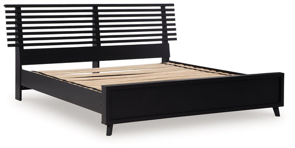  highlighting the slatted styling. And a matte black finish savvily suits different approac