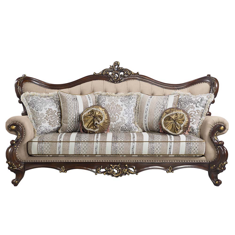 Embrace the essence of lavish living into your home with this Ragnar sofa. Highlighting detailed carvings that naturally follow with the elegant curves of the rolled arms that make a transition to the wood-trimmed arched backrest which features a camel hu