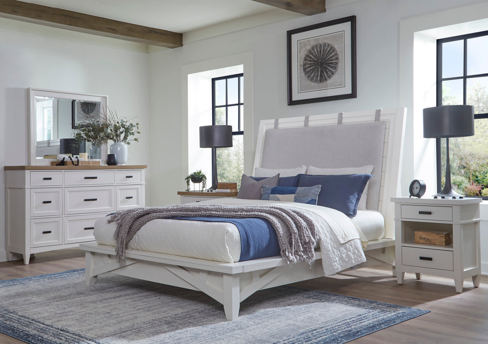 Americana Modern Bedroom King Platform Bed