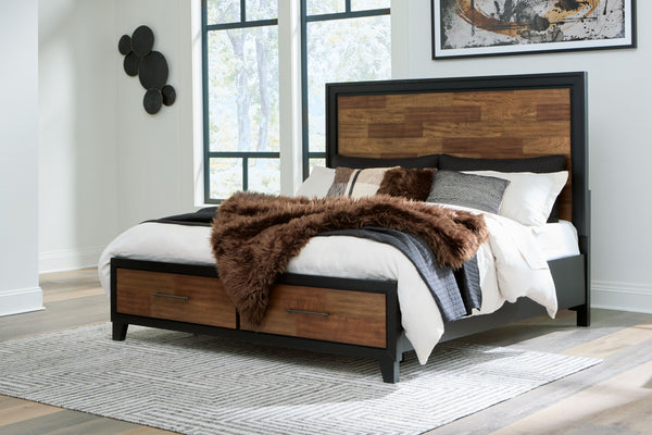  an effortless blend of casual and refined aesthetics. Its two-tone finish combines satin black with a rich brown wood tone for a modern