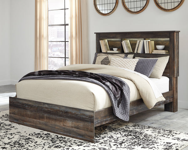 When merged in just the right way, rustic and industrial styles can make one happy marriage. Case in point: this queen bookcase bed. A refined take on barn board beauty, its complex, replicated wood grain showcases hints of burnt orange and teal tones for