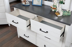 Priam Dresser