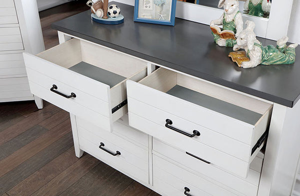 Priam Dresser