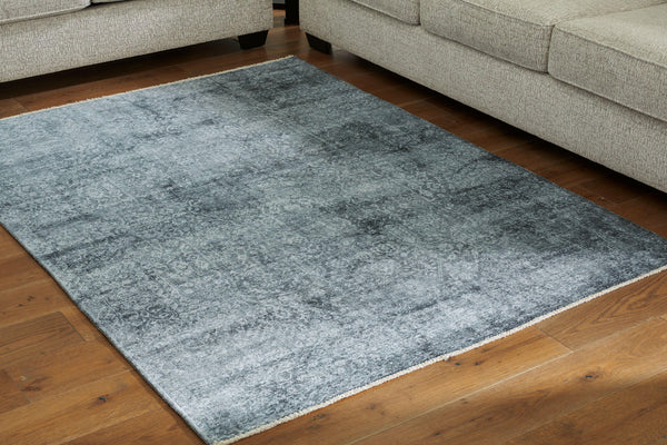  this piece is the perfect complement to your contemporary decor.<br/><br/><b>Product Features</b><ul><li>Made of polyester</li><li>Machine wo