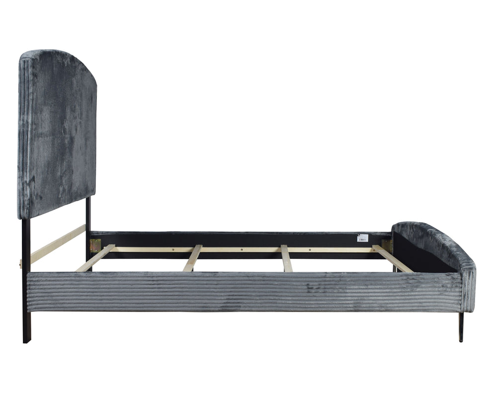 The Kailani Upholstered Panel Bed is a harmonious blend of modern design and luxurious comfort, making it a standout piece for any bedroom. This bed, which includes a headboard, footboard, side rails, and a bed slat kit, is crafted from a durable mix of s