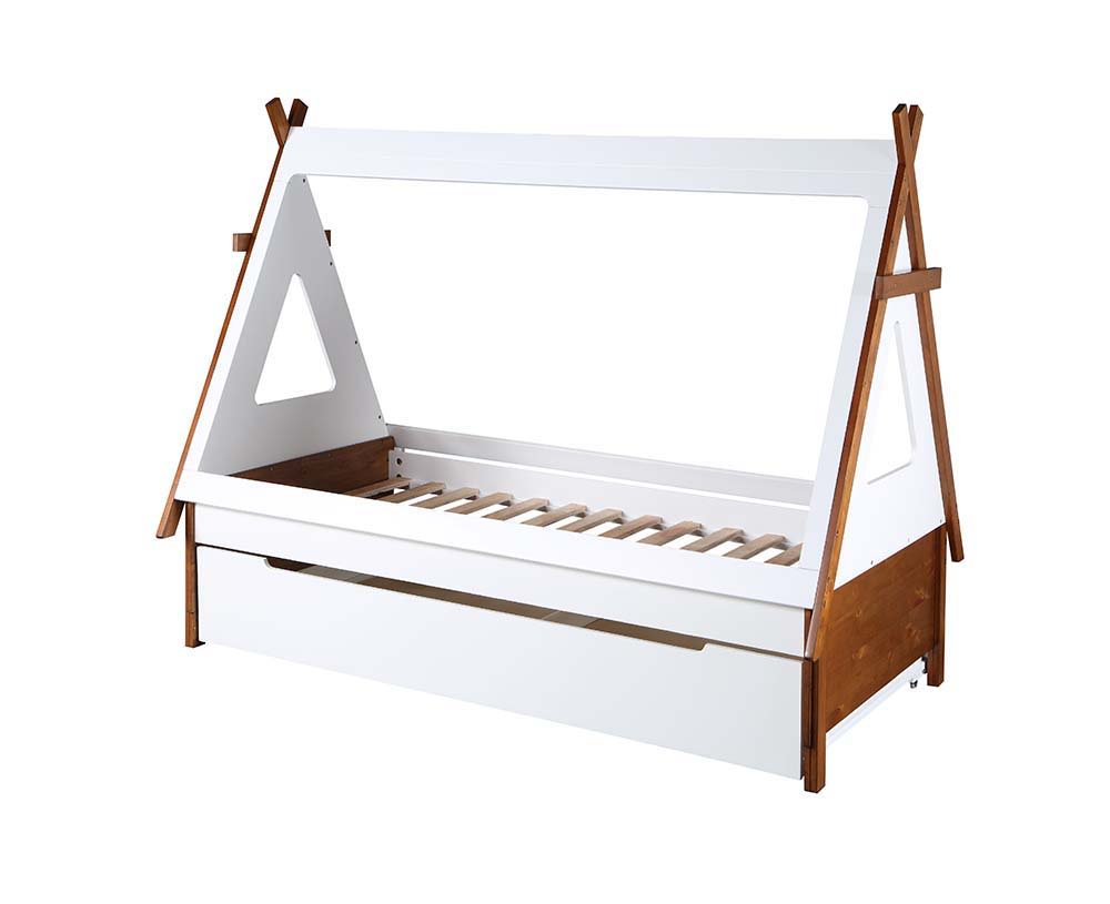 The Loreen bed is a tent and a bed all in one. The Loreen bed combines all the comfiness of a child-'s bed with the adventure of a teepee. With a two-tone construction that highlights the wood-'s natural grain, it-'s the perfect blend of function and fun.