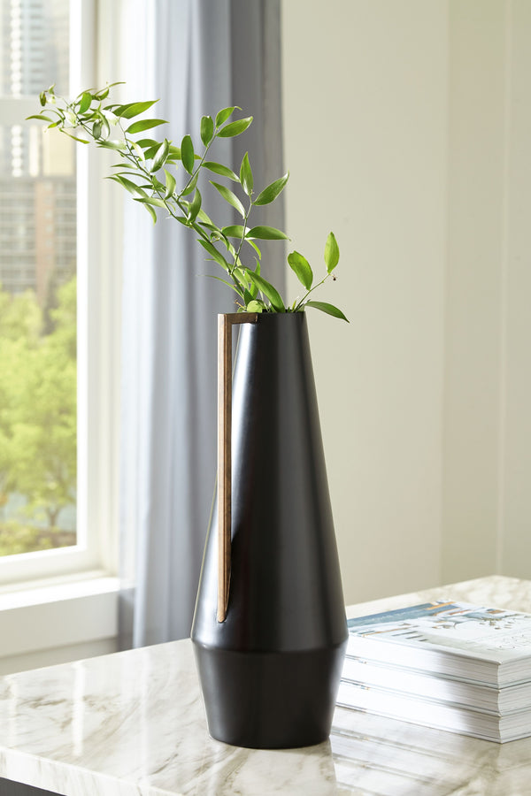 Pouderbell - Black / Gold Finish - Vase - Small