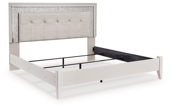  exquisitely paired with faceted chrome-tone and glittery details. Complete 