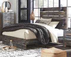 When merged in just the right way, rustic and industrial styles can make one happy marriage. Case in point: this queen panel bed. A refined take on barn board beauty, its complex, replicated wood grain showcases hints of burnt orange and teal tones for a 
