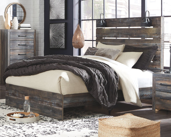 When merged in just the right way, rustic and industrial styles can make one happy marriage. Case in point: this queen panel bed. A refined take on barn board beauty, its complex, replicated wood grain showcases hints of burnt orange and teal tones for a 