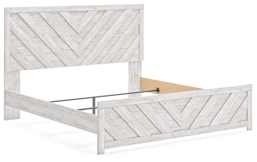 Charmingly designed, this king panel bed embraces the aesthetics of countryside living and repurposes them for modern settings. Its whitewash paint, replicating the wear and tear of time, appeals to your love of vintage character. And a chic chevron patte