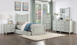 Lycorida Chest