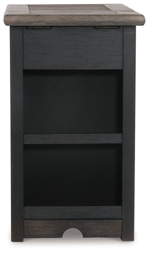 Tyler Creek - Grayish Brown / Black - Chair Side End Table