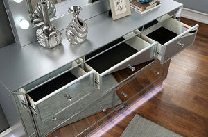 Belladonna Dresser