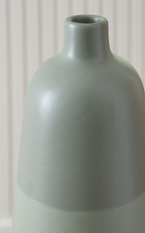 Peerland - Sage Green - Vase - 18.11"